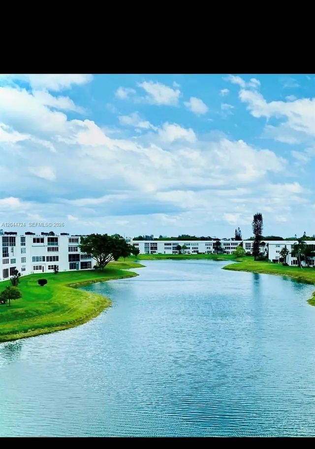 2 of 14 - 306 Norwich M #306, West Palm Beach, FL