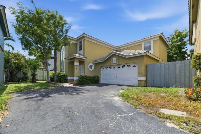 2 of 38 - 5477 Nw 44th Way, Coconut Creek, FL