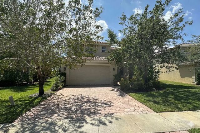 2709 Pienza Circle, Royal Palm Beach