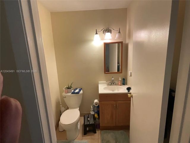 5 of 21 - 1209 Sussex Drive, North Lauderdale, FL