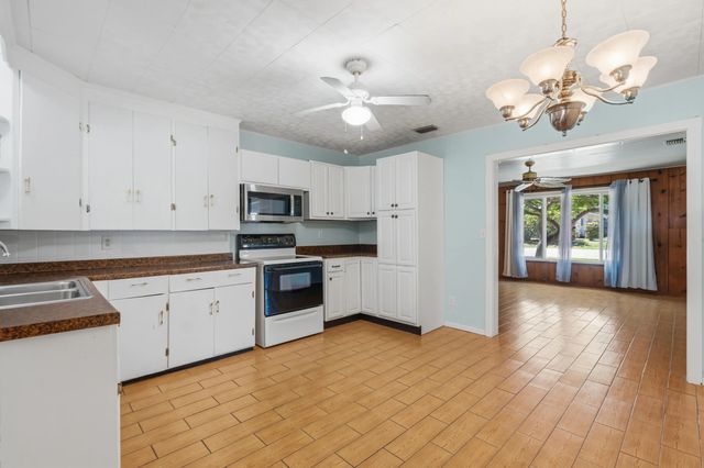 4 of 37 - 1404 Binney Drive, Fort Pierce, FL