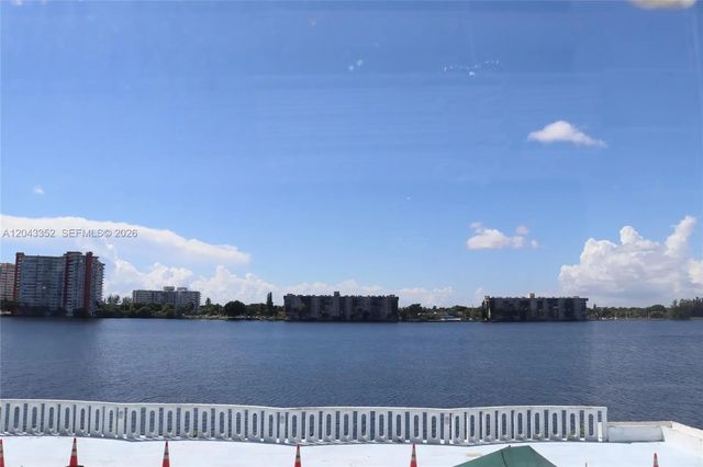 1150 Ne 191st Street #37, Miami