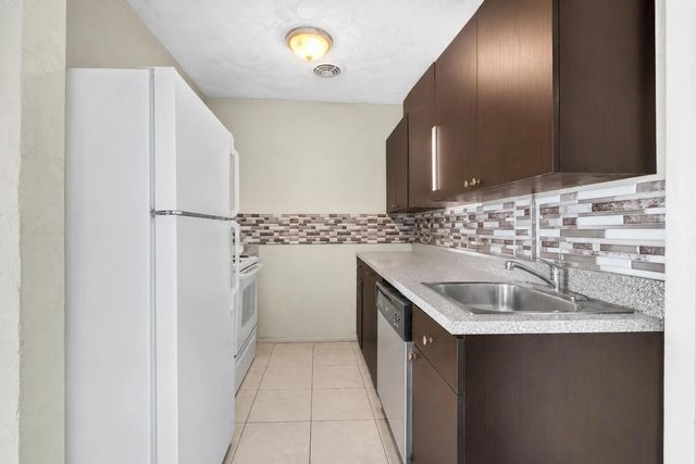 4 of 32 - 2743 Nw 2nd Street, Boynton Beach, FL