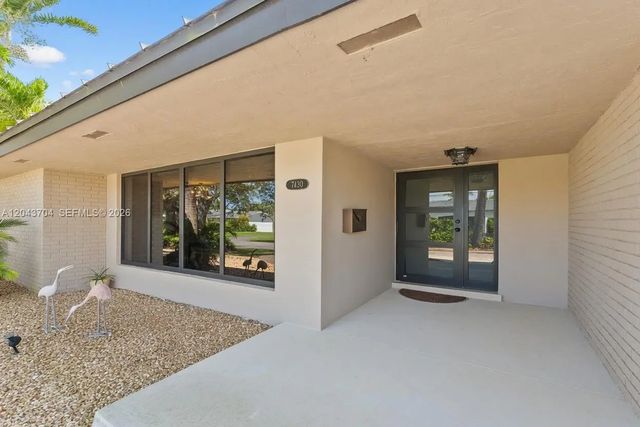 3 of 43 - 7430 Sw 142nd Terrace, Palmetto Bay, FL