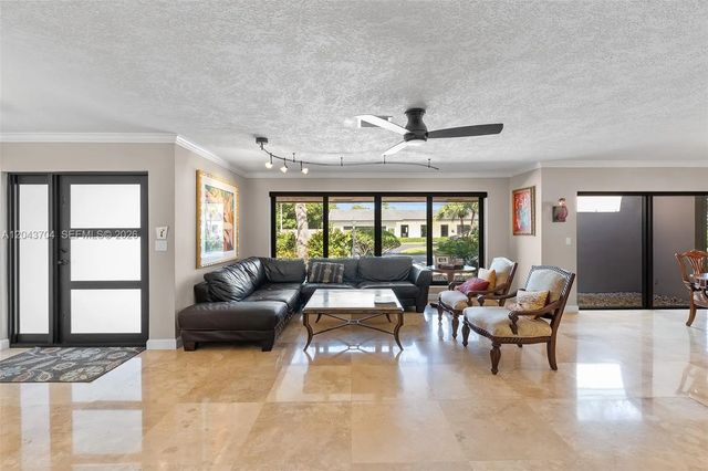 4 of 43 - 7430 Sw 142nd Terrace, Palmetto Bay, FL