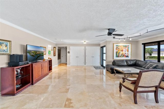 5 of 43 - 7430 Sw 142nd Terrace, Palmetto Bay, FL