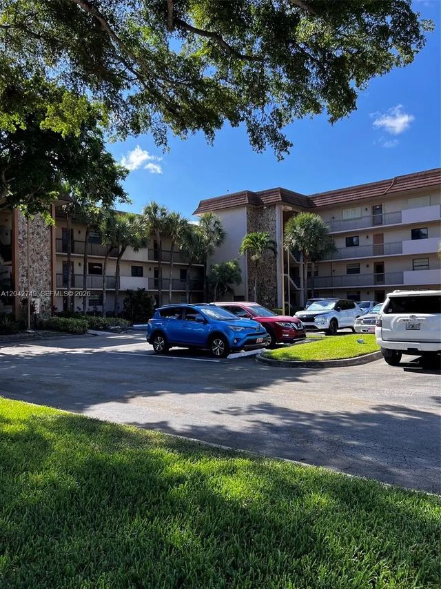 4975 E Sabal Palm Boulevard #304, Tamarac