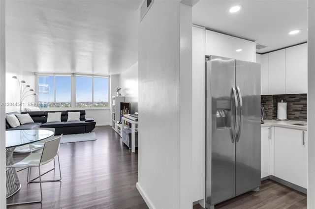 3 of 38 - 7441 Wayne Avenue #10h, Miami Beach, FL