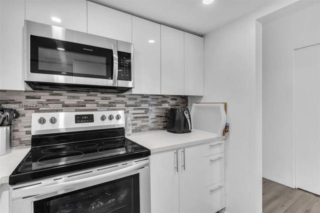 5 of 38 - 7441 Wayne Avenue #10h, Miami Beach, FL