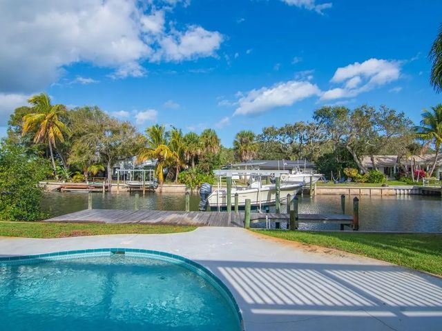 5 of 30 - 721 Shore Drive, Vero Beach, FL