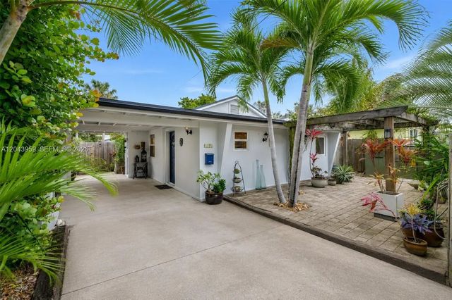 2 of 33 - 1401 Ne 33rd Street, Oakland Park, FL
