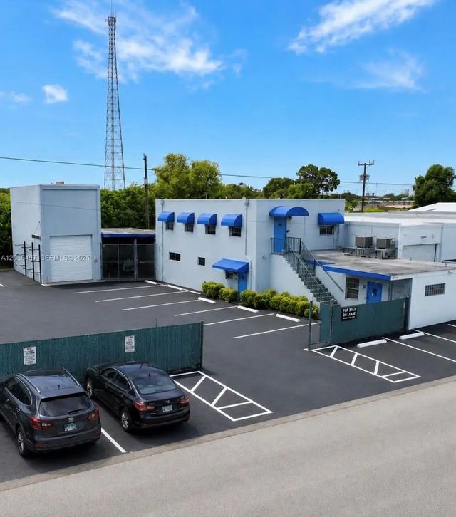 2930 Nw 17th Terrace, Oakland Park