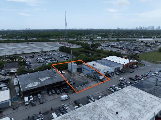 2 of 45 - 2930 Nw 17th Terrace, Oakland Park, FL