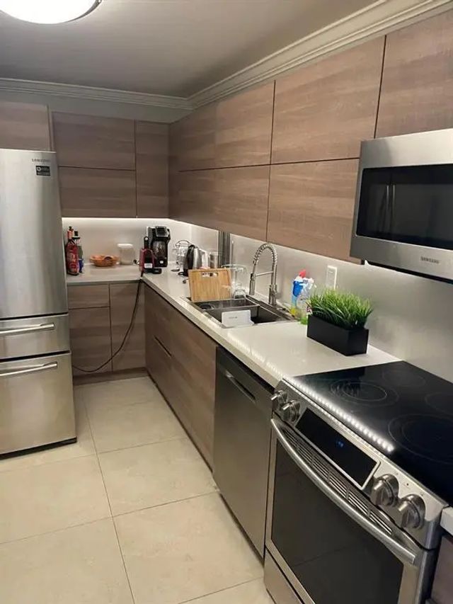 3000 S Ocean Drive #302, Hollywood