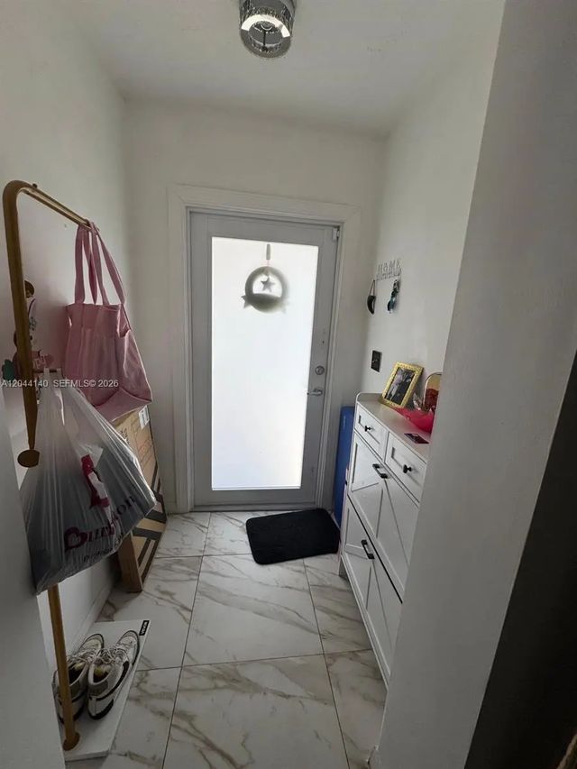 3 of 32 - 5851-5853 Fillmore Street, Hollywood, FL