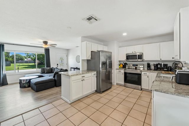 3 of 26 - 745 21st Street Sw, Vero Beach, FL