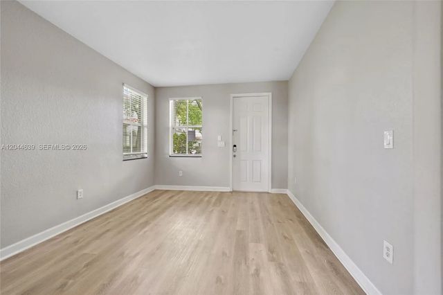 3 of 33 - 10709 Nw 81st Lane, Doral, FL