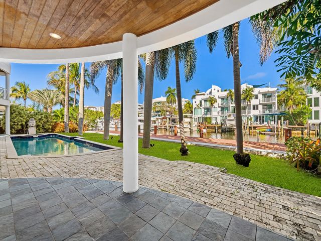 5 of 49 - 450 Victoria Terrace, Fort Lauderdale, FL