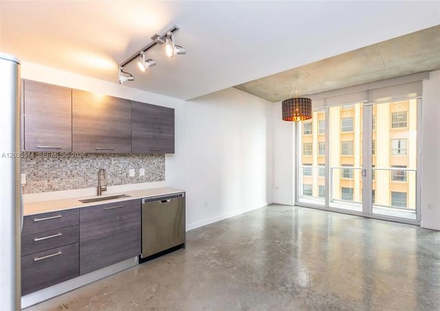 3 of 85 - 151 Se 1st Street #807, Miami, FL