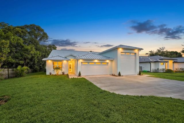 516 Se Alamanda Way, Stuart