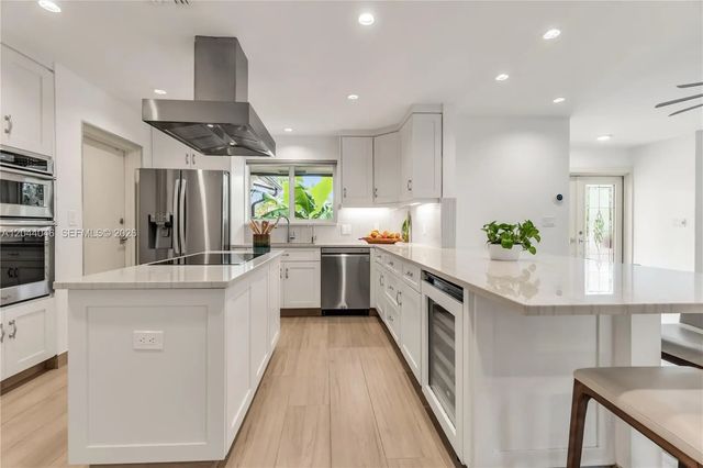 2 of 32 - 2820 Ne 40th Court, Fort Lauderdale, FL