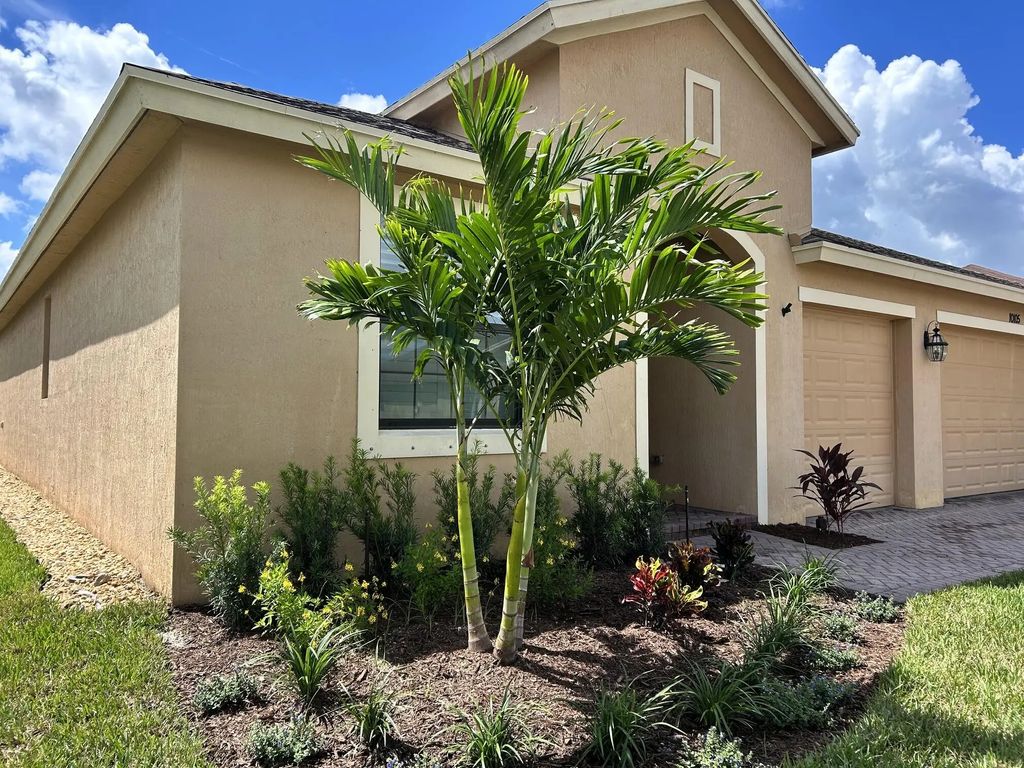 10105 Verona Manor, Vero Beach