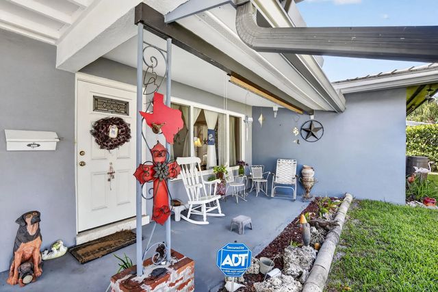 5 of 39 - 4760 Ne 5th Avenue, Oakland Park, FL
