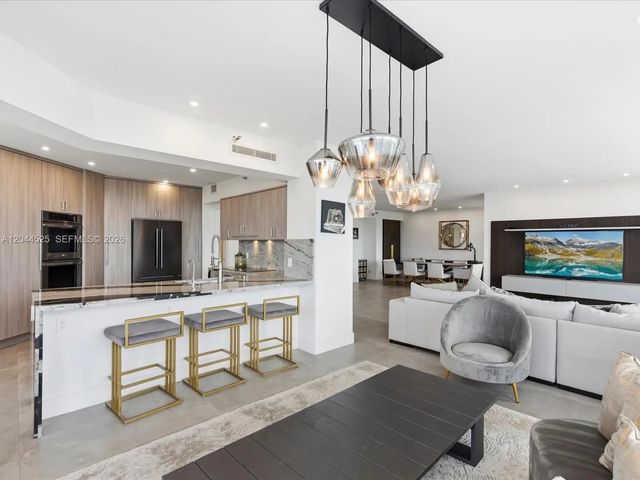 3802 Ne 207th Street #1101, Aventura