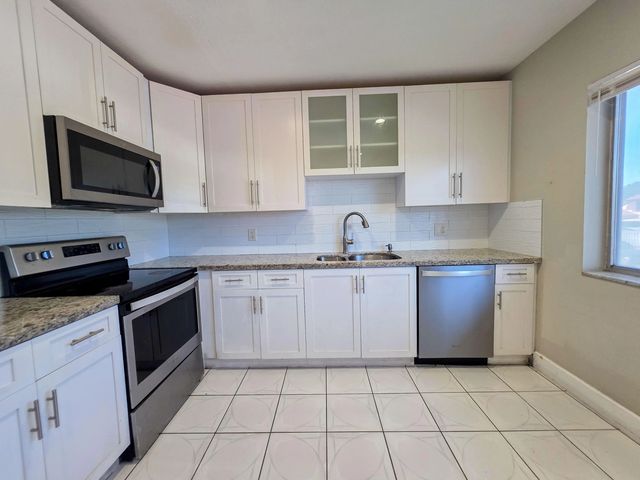 2 of 26 - 6289 Lear Drive #203, Lake Worth, FL