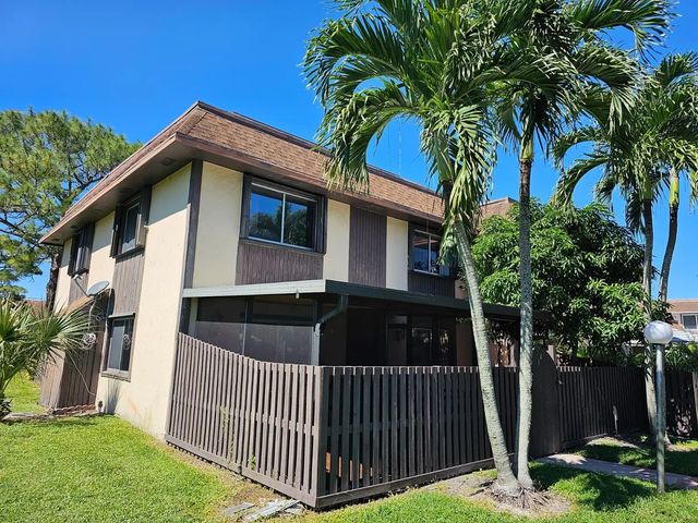 2148 Sherwood Forest Boulevard #4, West Palm Beach