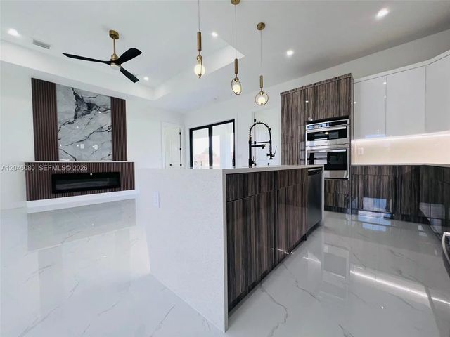 2911 27th Street, 