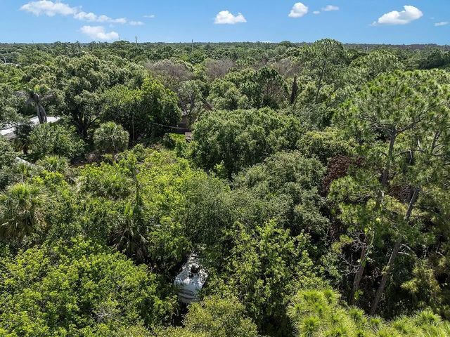 3 of 6 - 564 30th Avenue Sw, Vero Beach, FL