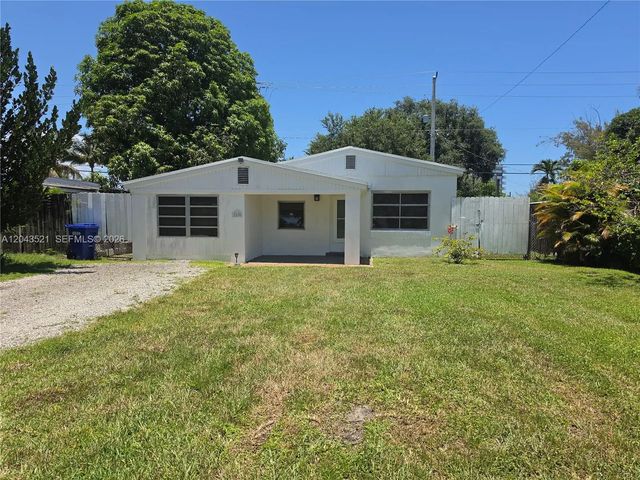 1215 Ne 182nd Street, North Miami Beach
