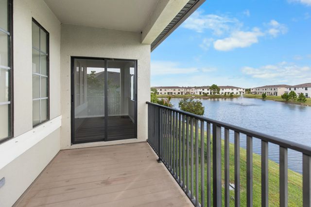 5 of 47 - 5021 Nw Coventry Circle, Port St. Lucie, FL