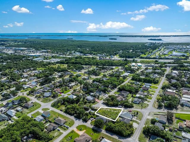 1325 2nd Road Sw, Vero Beach