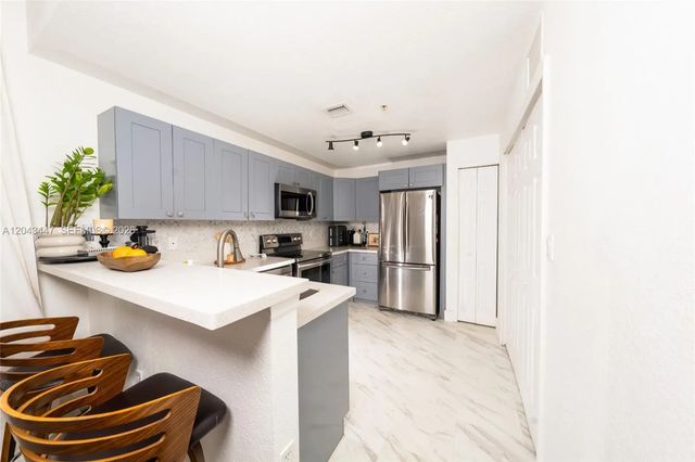 3 of 22 - 11101 Nw 83rd Street #201, Doral, FL