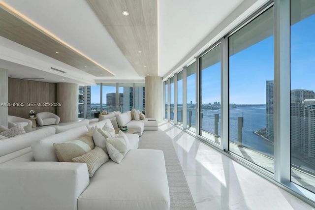 3 of 39 - 300 Biscayne Boulevard Way #2701, Miami, FL