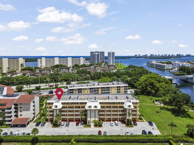 2 of 40 - 308 Golfview Road #101, North Palm Beach, FL