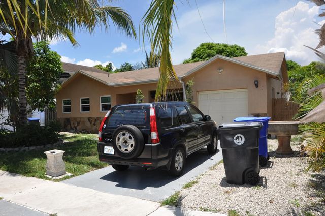 2 of 28 - 1906 Sw 87th Avenue, North Lauderdale, FL