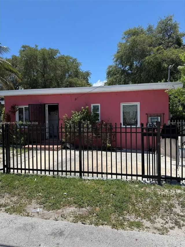 3 of 4 - 157 Ne 64th Terrace, Miami, FL