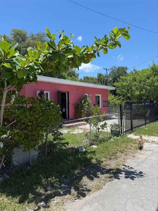 4 of 4 - 157 Ne 64th Terrace, Miami, FL