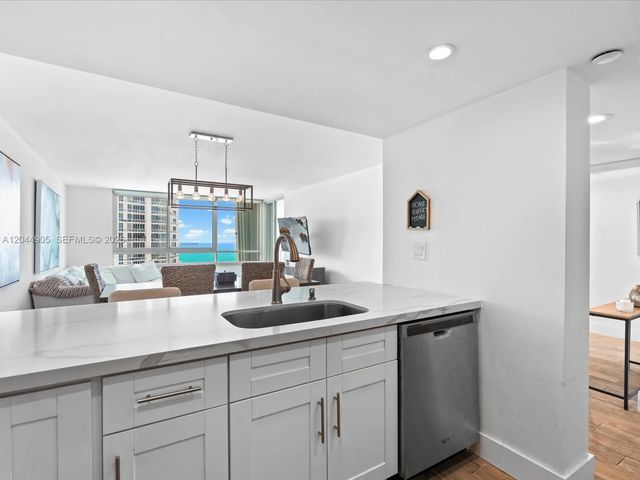 3 of 34 - 400 S Pointe Drive #1102, Miami Beach, FL