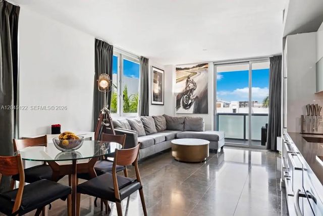 4 of 38 - 220 21st Street #401, Miami Beach, FL
