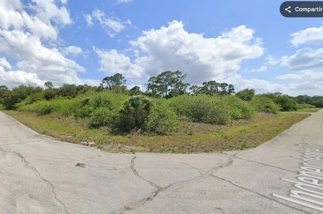 2 of 4 - 300 Knight Lane, LaBelle, FL