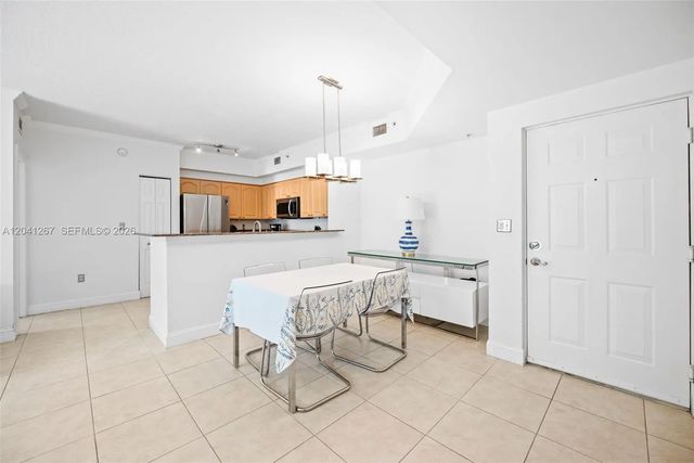 3 of 49 - 6861 Sw 44th Street #202, Miami, FL