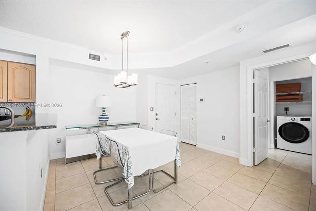 4 of 49 - 6861 Sw 44th Street #202, Miami, FL