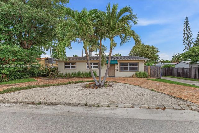 830 N 10th Avenue, Hollywood