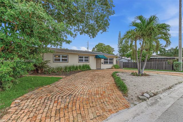 3 of 29 - 830 N 10th Avenue, Hollywood, FL