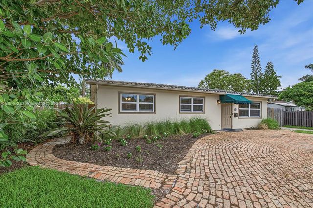 4 of 29 - 830 N 10th Avenue, Hollywood, FL