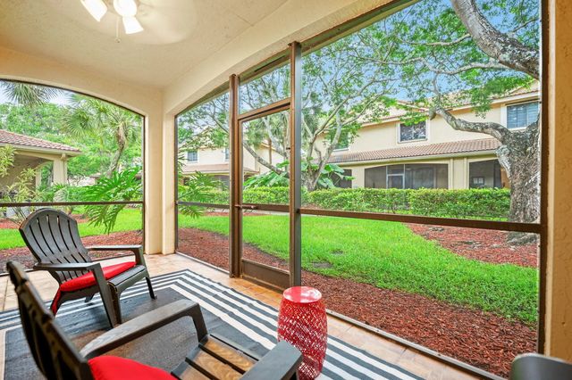 2 of 23 - 4212 Vineyard Circle, Weston, FL